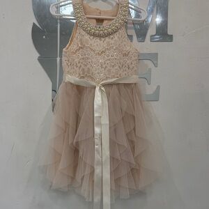 Elegant Lace and Tulle Dress with Pearl Collar